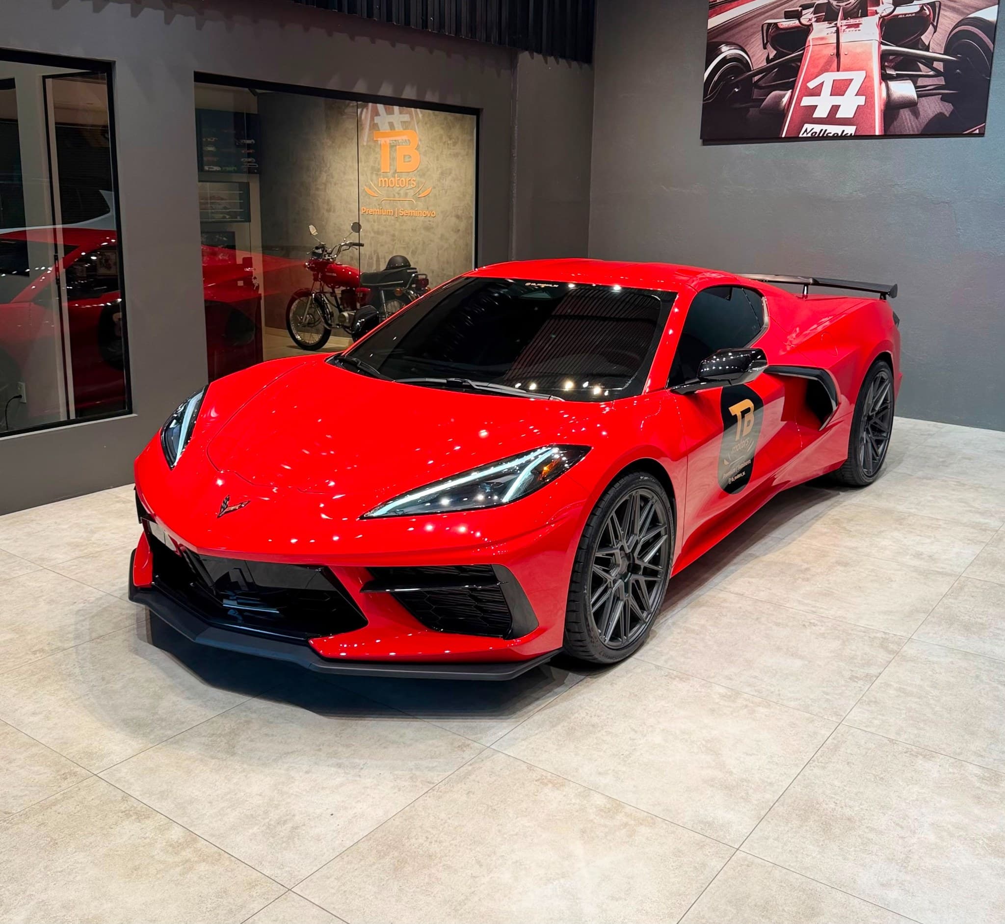 CORVETTE STINGRAY TARGA VERMELHO 2025